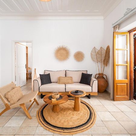 Villa Antonis Chalki Town Extérieur photo